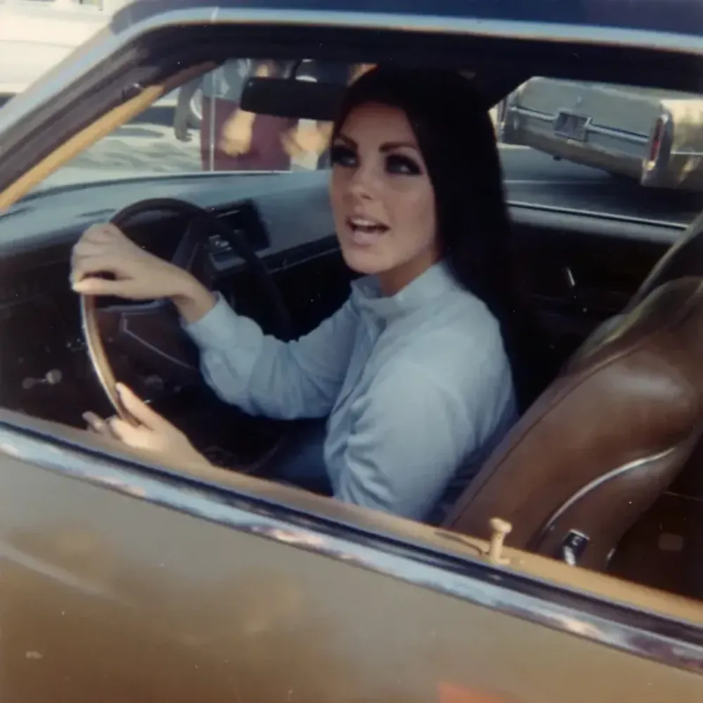 Photos of Priscilla Presley That Elvis Doesnt Want You To See lifebogger
